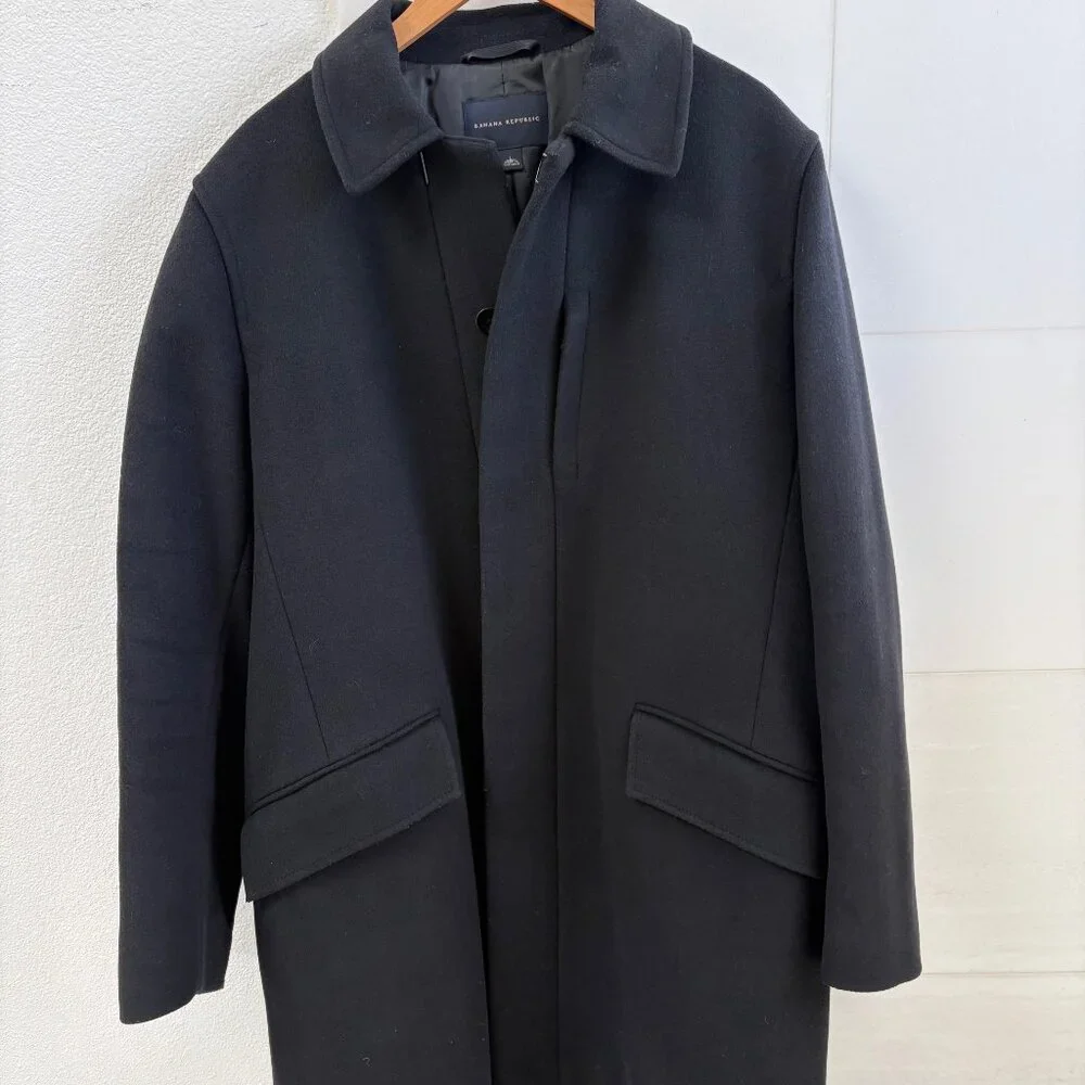 Banana Republic Men’s Navy Wool Cashmere Coat Size L